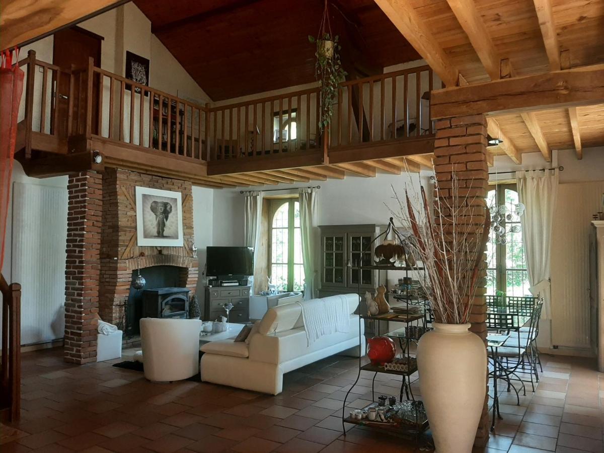 Bed and Breakfast La Gariere Lafrancaise Екстер'єр фото