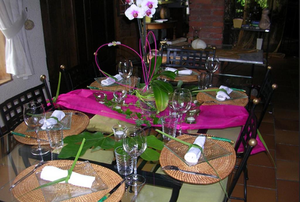 Bed and Breakfast La Gariere Lafrancaise Екстер'єр фото